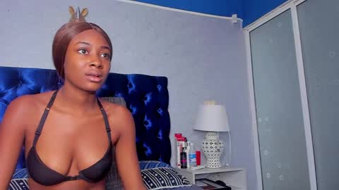 Dalila online show from 10/03/25, 12:13