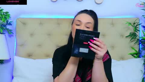 daliyaa_ online show from 05/14/26, 12:12