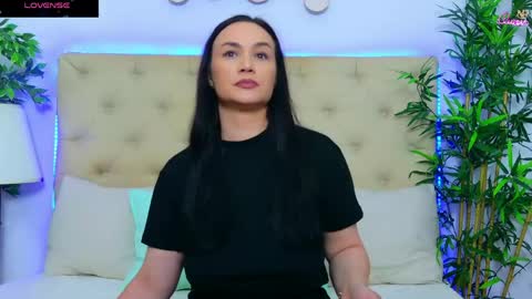 daliyaa_ online show from 05/21/26, 12:01