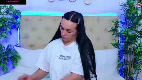 daliyaa_ online show from 07/30/26, 12:15