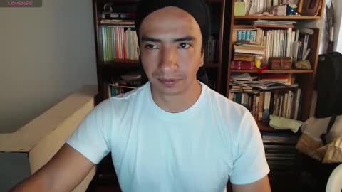 Snapshot of daliygala chatting on 11/16/25, 01:28 JamesDali online show from 11/16/25, 01:28