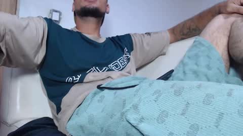 Snapshot of dallas_711 chatting on 11/01/25, 03:25 inst  stteban garcia online show from 11/01/25, 03:25