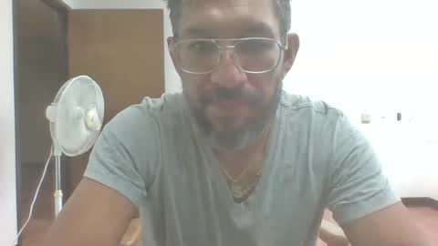 Snapshot of dallaspapi2000 chatting on 09/08/25, 02:16 alex online show from 09/08/25, 02:16