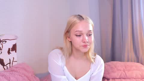 Call me Soffi online show from 06/02/26, 04:31