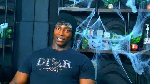 Snapshot of dalton_asher chatting on 10/25/25, 05:15 dalton_asher online show from 10/25/25, 05:15