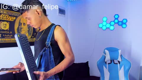 damar_felipe online show from 12/18/24, 07:15