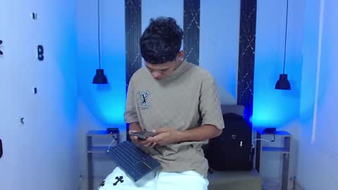Snapshot of damar_felipe chatting on 11/13/25, 07:29 damar_felipe online show from 11/13/25, 07:29