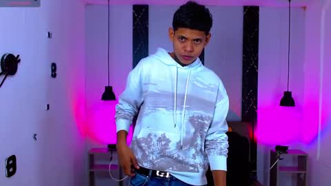 Snapshot of damar_felipe chatting on 11/18/25, 05:01 damar_felipe online show from 11/18/25, 05:01