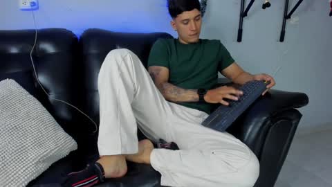 DAMIAN online show from 12/21/24, 04:09