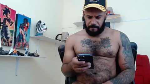 Snapshot of damian64436171 chatting on 10/20/25, 04:40 damian64436171 online show from 10/20/25, 04:40