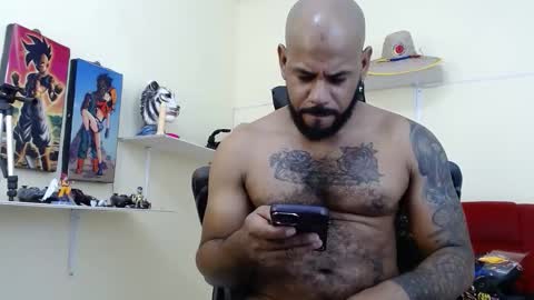 Snapshot of damian64436171 chatting on 10/23/25, 03:28 damian64436171 online show from 10/23/25, 03:28