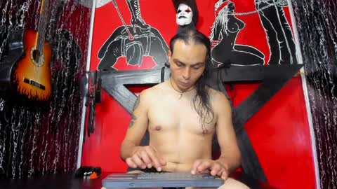 Snapshot of damian_and_tiana chatting on 04/01/26, 01:41 damian_and_tiana online show from 04/01/26, 01:41