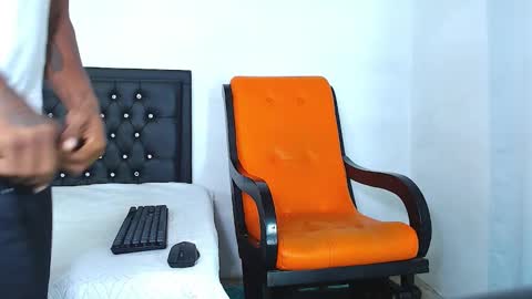 damian_hart_24cm online show from 01/18/25, 12:15