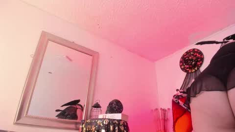 Snapshot of damian_rock_ chatting on 10/31/25, 08:32 damian_rock_ online show from 10/31/25, 08:32