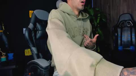 Daamiancox online show from 10/12/25, 03:33