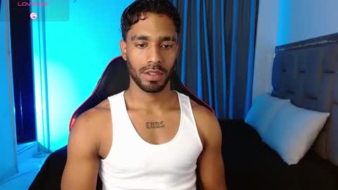 Snapshot of damiano_walker chatting on 03/23/26, 04:27 damiano_walker online show from 03/23/26, 04:27