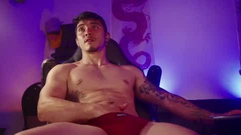 Snapshot of damianow chatting on 01/09/25, 02:33 insta damn8 -------- online show from 01/09/25, 02:33