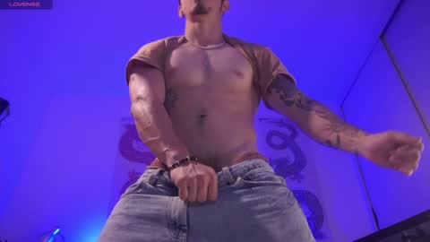 Snapshot of damianow chatting on 02/07/25, 11:55 insta damn8 -------- online show from 02/07/25, 11:55