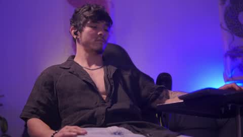 Snapshot of damianow chatting on 03/09/25, 12:21 insta damn8 -------- online show from 03/09/25, 12:21