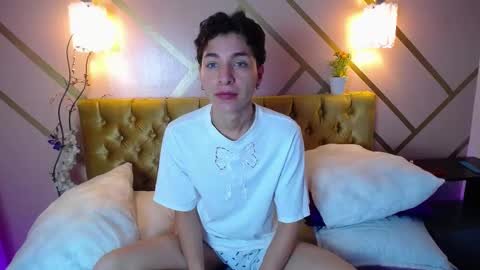 Damiian21  online show from 02/08/25, 12:39