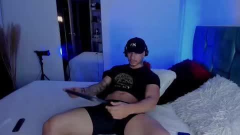 Snapshot of dammianmilleroficial chatting on 09/09/25, 01:16 INSTAGRAM DAMMIANMILLEROFICIAL online show from 09/09/25, 01:16