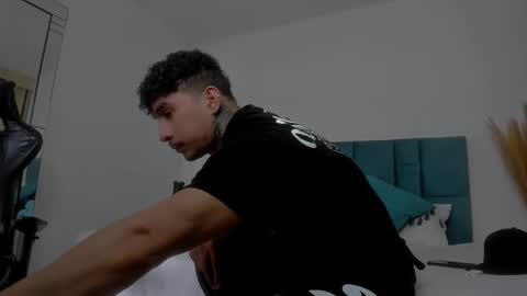 Snapshot of dammianmilleroficial chatting on 10/30/25, 03:46 INSTAGRAM DAMMIANMILLEROFICIAL online show from 10/30/25, 03:46