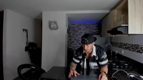 INSTAGRAM  DAMMIANMILLEROFICIAL online show from 02/20/26, 01:22