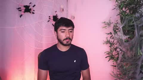 Snapshot of damon_frost chatting on 10/21/25, 09:59 damon_frost online show from 10/21/25, 09:59