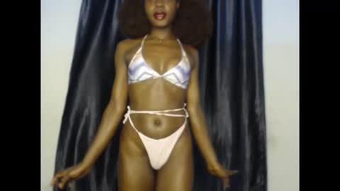 leah online show from 11/18/25, 04:28