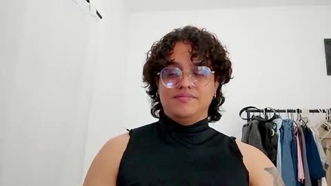 Snapshot of dan_blous chatting on 03/05/26, 02:07 Diane Blosson online show from 03/05/26, 02:07