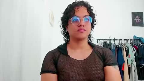 Snapshot of dan_blous chatting on 04/20/26, 12:35 Diane Blosson online show from 04/20/26, 12:35