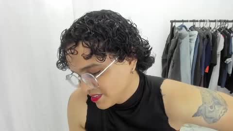 Snapshot of dan_blous chatting on 05/07/26, 08:36 Diane Blosson online show from 05/07/26, 08:36