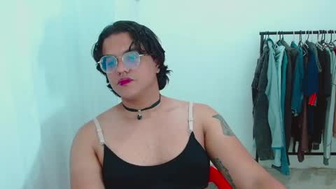 Snapshot of dan_blous chatting on 05/27/26, 01:13 Diane Blosson online show from 05/27/26, 01:13