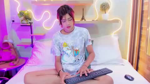 D A N online show from 10/14/25, 01:45