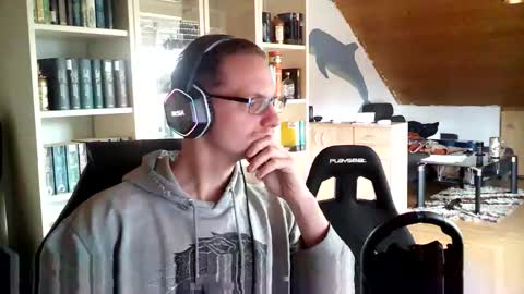 Snapshot of dan_snow24 chatting on 11/17/25, 12:55 Dan Snow online show from 11/17/25, 12:55