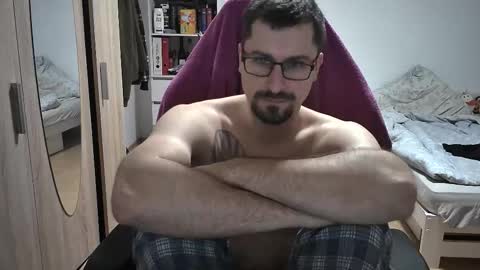 King Dan online show from 10/21/25, 07:03