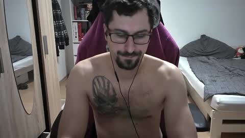 King Dan online show from 12/14/25, 09:19