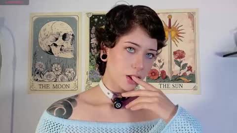 Bluemoon online show from 10/14/25, 05:47