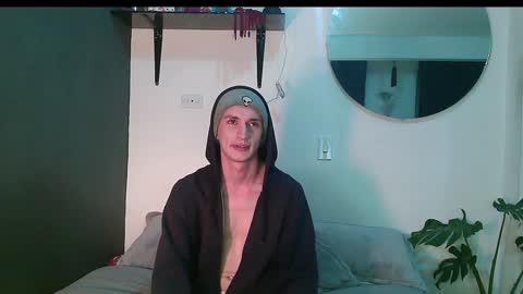 Snapshot of dan_yagami chatting on 01/27/25, 12:54 Dan and Noah online show from 01/27/25, 12:54
