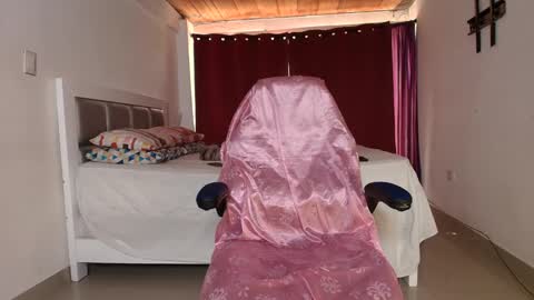 Snapshot of dana_777 chatting on 09/25/25, 03:38 Dayana online show from 09/25/25, 03:38