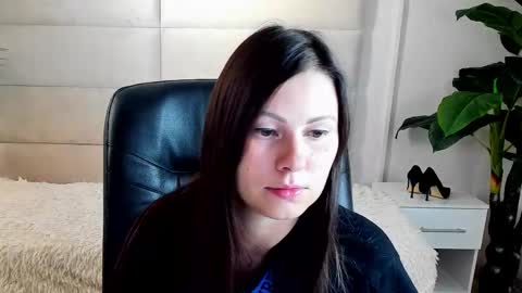 Snapshot of dana_dom chatting on 10/19/25, 02:12 Dana Dom online show from 10/19/25, 02:12