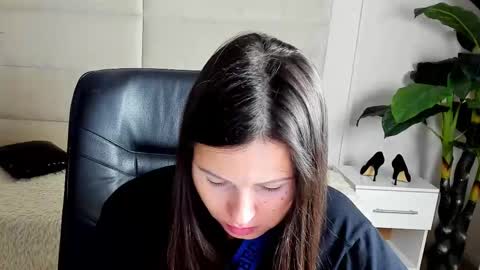 Snapshot of dana_dom chatting on 10/25/25, 01:46 Dana Dom online show from 10/25/25, 01:46