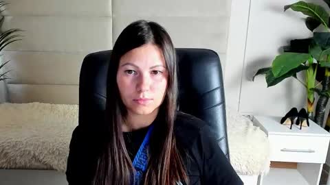 Snapshot of dana_dom chatting on 10/27/25, 02:59 Dana Dom online show from 10/27/25, 02:59