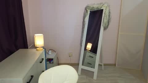 Snapshot of dana_magical chatting on 11/21/25, 12:04 DANA online show from 11/21/25, 12:04