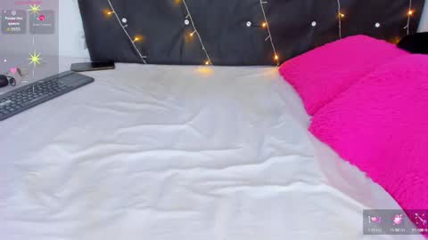 Snapshot of dana_moore_ chatting on 09/13/25, 08:41 danna online show from 09/13/25, 08:41