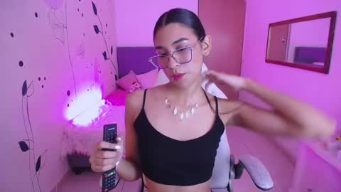 dana_paula online show from 02/15/25, 06:01