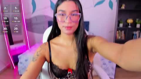 dana_paula online show from 09/30/25, 02:22