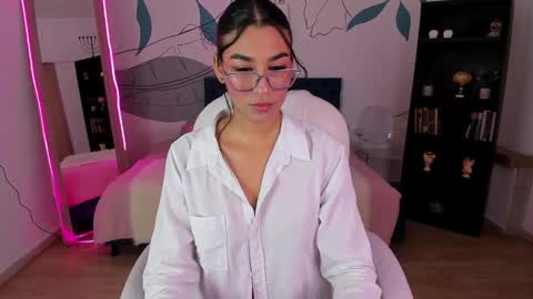 dana_paula online show from 11/07/25, 11:54