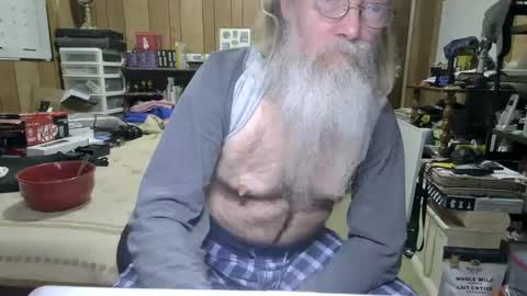 Snapshot of danagm chatting on 12/15/24, 05:20 Dana online show from 12/15/24, 05:20