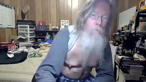 Snapshot of danagm chatting on 01/09/25, 01:35 Dana online show from 01/09/25, 01:35